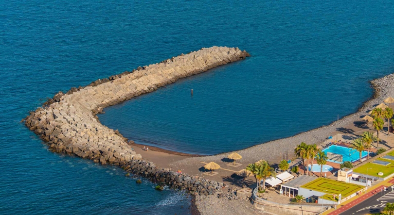 Imagem de Tubarões avistados na Ribeira Brava