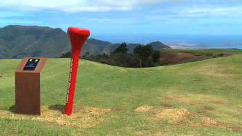 Imagem de Campo de golfe do Santo da Serra tem uma nova escultura (vídeo)