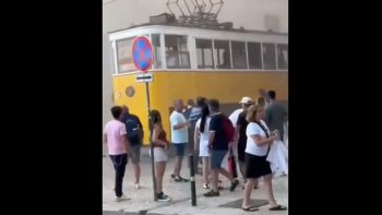 Imagem de Descarrilamento provoca mais de uma dezena de mortos