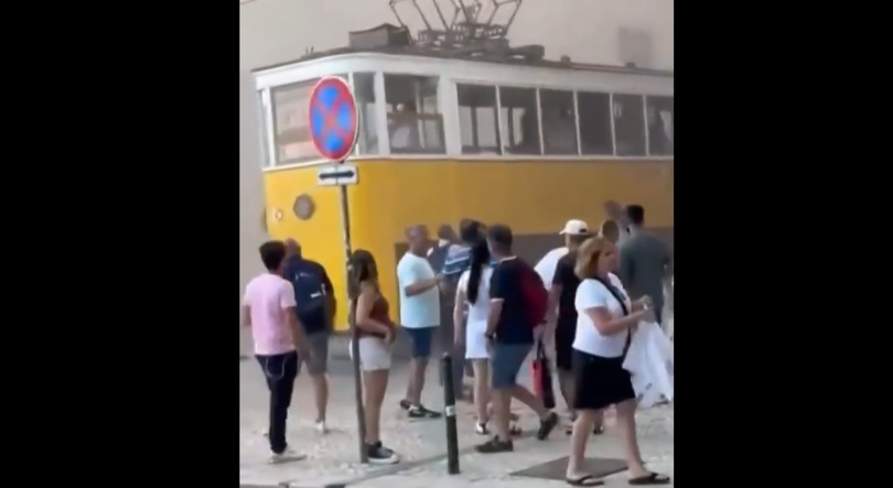 Imagem de Descarrilamento provoca mais de uma dezena de mortos