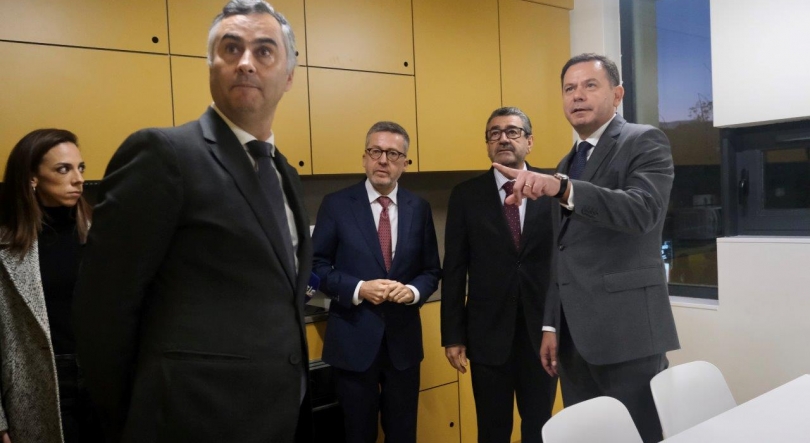 Imagem de Jovens terão de optar entre IRS Jovem ou devolução das propinas