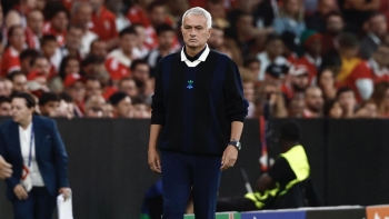 Imagem de Mourinho substitui Lage no comando técnico do Benfica