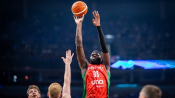 Imagem de Portugal vence Estónia e qualifica-se para os oitavos de final