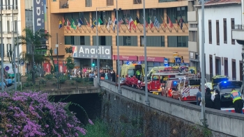 Imagem de Mulher projetada para dentro da ribeira de João Gomes