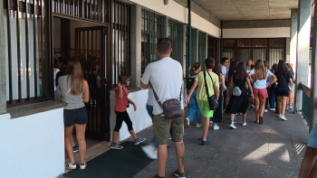 Imagem de Governo vai contratar mais assistentes operacionais para as escolas (vídeo)