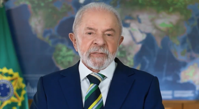 Imagem de Lula avisa “traidores da pátria” que “Brasil não recebe ordens de ninguém”