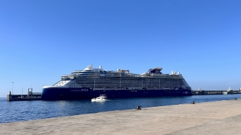 Imagem de Celebrity Apex fez escala no Porto do Funchal