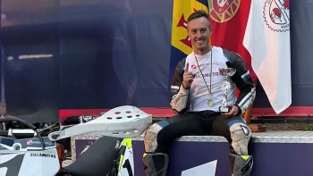 Imagem de Dinarte Nóbrega impôs-se em mais um Grande Prémio de Supermoto
