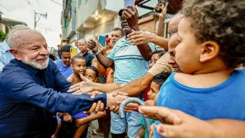 Imagem de Lula da Silva declara intenção de concorrer a quarto mandato