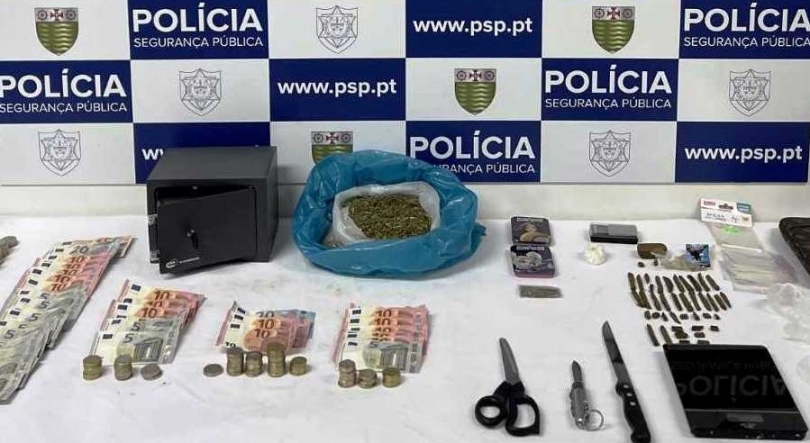 Imagem de Polícia de Câmara de Lobos apreende 497 doses de droga