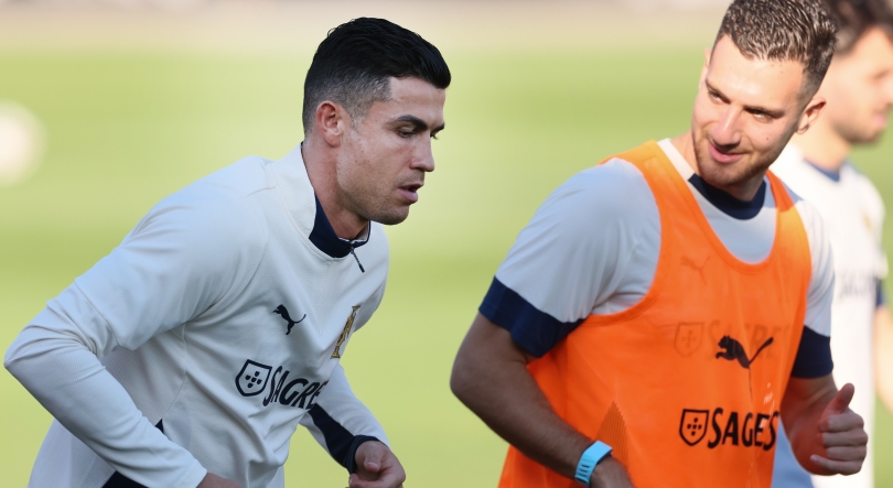Imagem de Ronaldo titular num ‘onze’ com apenas duas alterações
