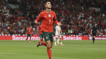 Imagem de Ronaldo isola-se como melhor marcador de sempre na qualificação