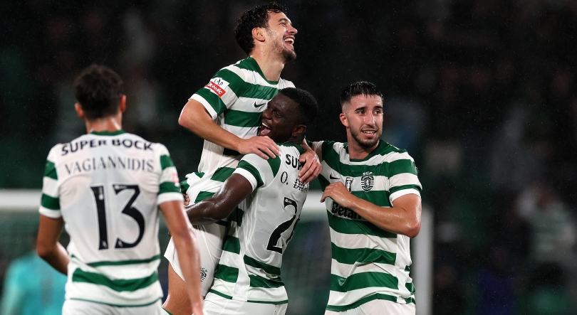 Imagem de Sporting vence Alverca e iguala FC Porto na frente do campeonato