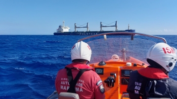 Imagem de Marinha resgata homem da Indonésia ao largo da Ilha da Madeira
