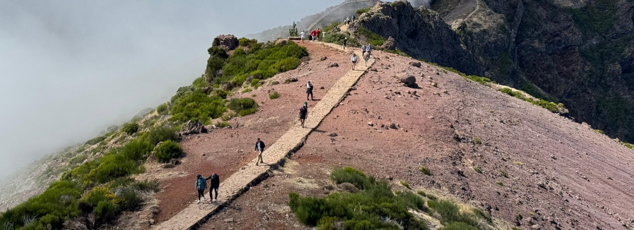 Imagem de Carga turística afeta alguns locais de interesse geológico (vídeo)