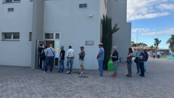 Imagem de Maior afluência às urnas depois das missas (vídeo)