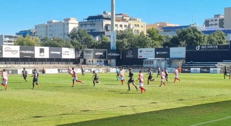 Imagem de Camacha empata em Santo Tirso