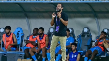 Imagem de Madeirense elimina Luís Castro na Taça do Presidente dos EAU