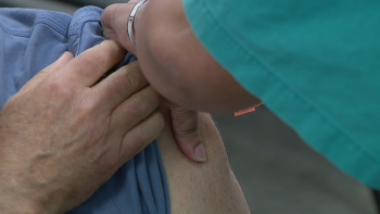Imagem de Milhares de vacinas administradas em duas semanas (vídeo)