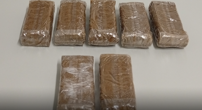 Imagem de Polícia apreende 1866 doses de droga