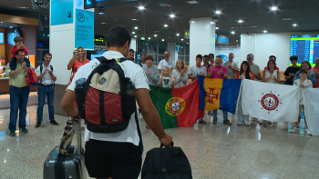 Imagem de Cerca de 20 pessoas receberam Bernardo Pereira no aeroporto (vídeo)