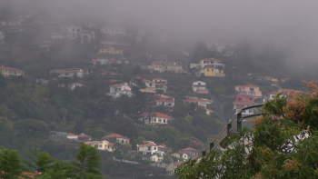 Imagem de Costa Sul e regiões montanhosas sob aviso amarelo para a chuva forte (vídeo)