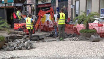 Imagem de Funchal gastou 400 mil euros para melhorar as passadeiras e os passeios (vídeo)