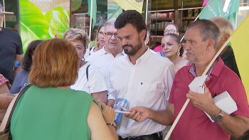 Imagem de CDU fez uma arruada na rua Fernão de Ornelas (vídeo)