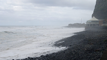 Imagem de Capitania do Funchal cancela aviso de visibilidade má