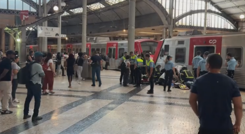 Imagem de Participante em manifestação em Lisboa eletrocutado ao subir para parte superior de comboio