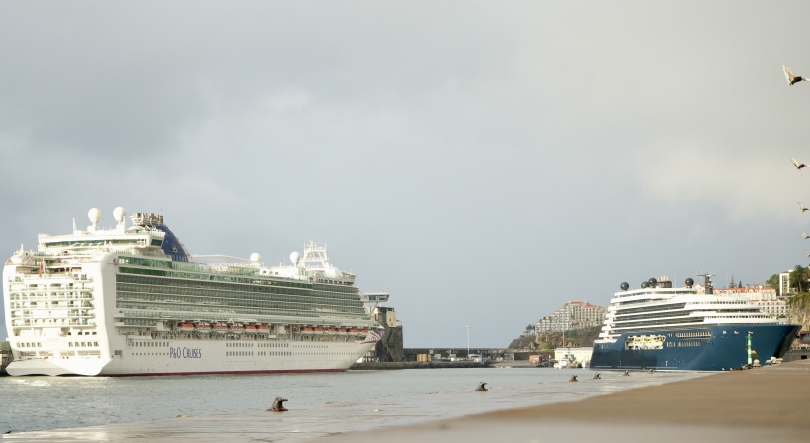 Imagem de Grandeza e luxo no Porto do Funchal