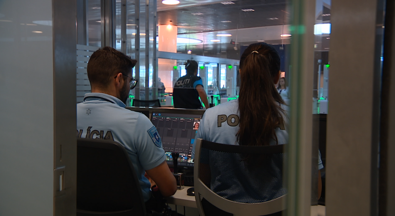 Imagem de Inspetores da PJ que faziam parte do SEF recusam ficar nos aeroportos depois de 29 de outubro