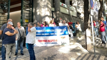 Imagem de Centenas de trabalhadores exigem aumento salarial (vídeo)