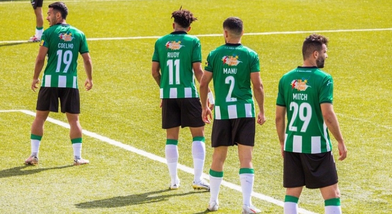 Imagem de Ribeira Brava perde na deslocação a Chaves