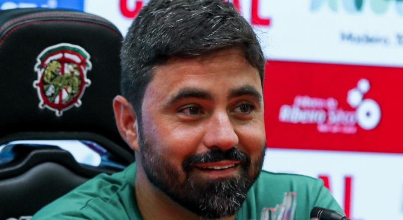 Imagem de Vítor Matos de saída do Marítimo