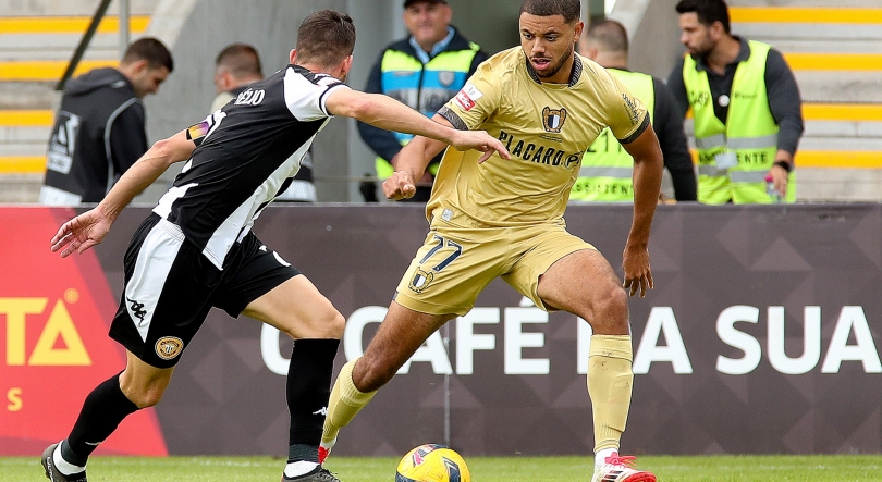 Imagem de Nacional perde em casa com o Famalicão