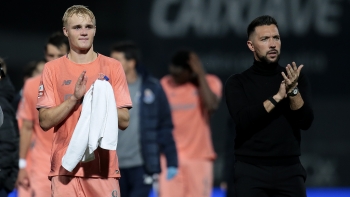 Imagem de FC Porto segura liderança isolada ao vencer Famalicão