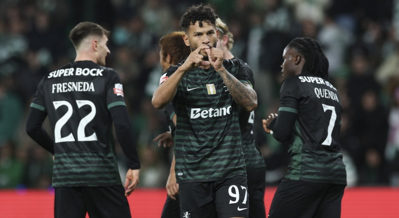 Imagem de Sporting goleia Estrela da Amadora e segura vantagem antes do dérbi