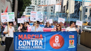 Imagem de Mais de uma centena de pessoas juntaram-se na marcha contra o pacote laboral (áudio)