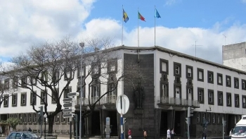 Imagem de Diretor da alfândega do Funchal alvo de buscas (vídeo)