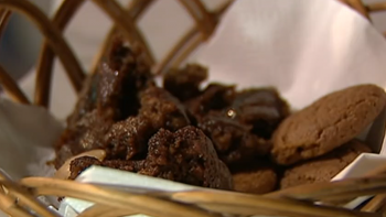 Imagem de Mercearias já vendem os ingredientes para os bolos-de-mel (áudio)