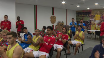 Imagem de Jogadores despediram-se da equipa técnica (vídeo)