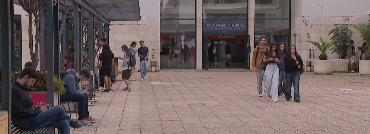 Imagem de Descongelamento do valor das propinas preocupa estudantes (vídeo)