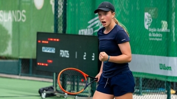 Imagem de Madalena Fernandes é a 1.ª madeirense a vencer um jogo num torneio profissional de ténis (vídeo)