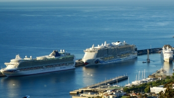 Imagem de Porto do Funchal com ‘casa cheia’