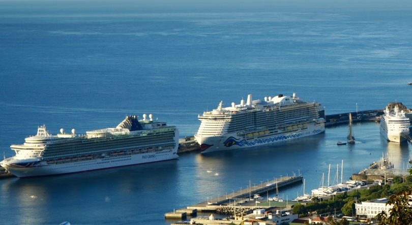 Imagem de Porto do Funchal com ‘casa cheia’