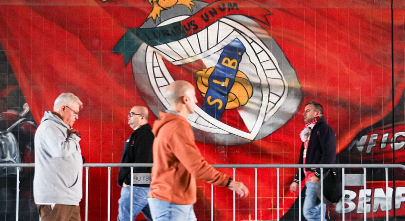 Imagem de Urnas fechadas com novo recorde mundial de 93.081 votantes