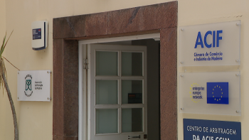 Imagem de ACIF critica a forma como sobe o ordenado mínimo (vídeo)