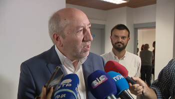 Imagem de Insularidade acentua a política dos salários baixos (áudio)