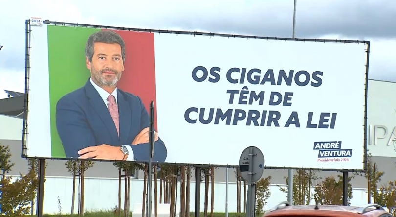 Imagem de Ventura condenado a retirar cartazes que visam a comunidade cigana